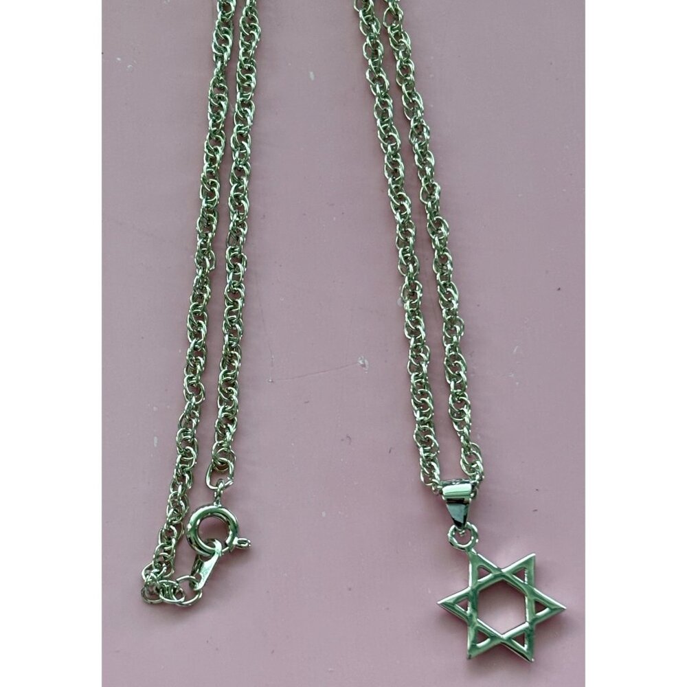 Star Of David Pendant Necklace In Silver-Tone With Rolo Chain & Lobster Clasp